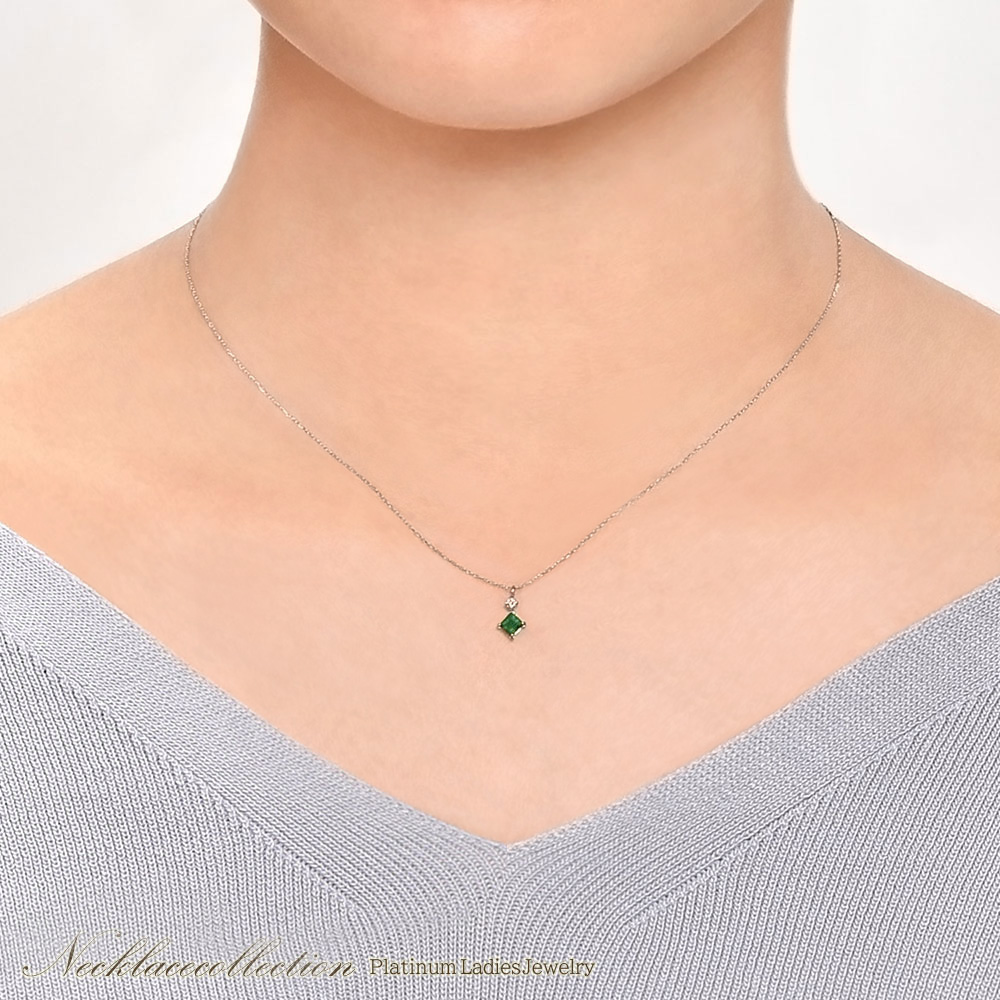 女性へのプレゼント Pt900 ダイヤモンド＆エメラルド 誕生石